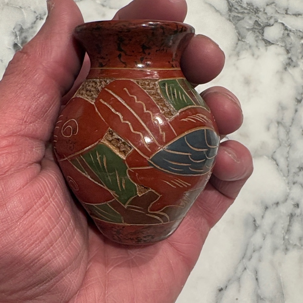 Handcrafted Nicaraquan 4” Clay  Miniature Vase - Picture 4 of 5
